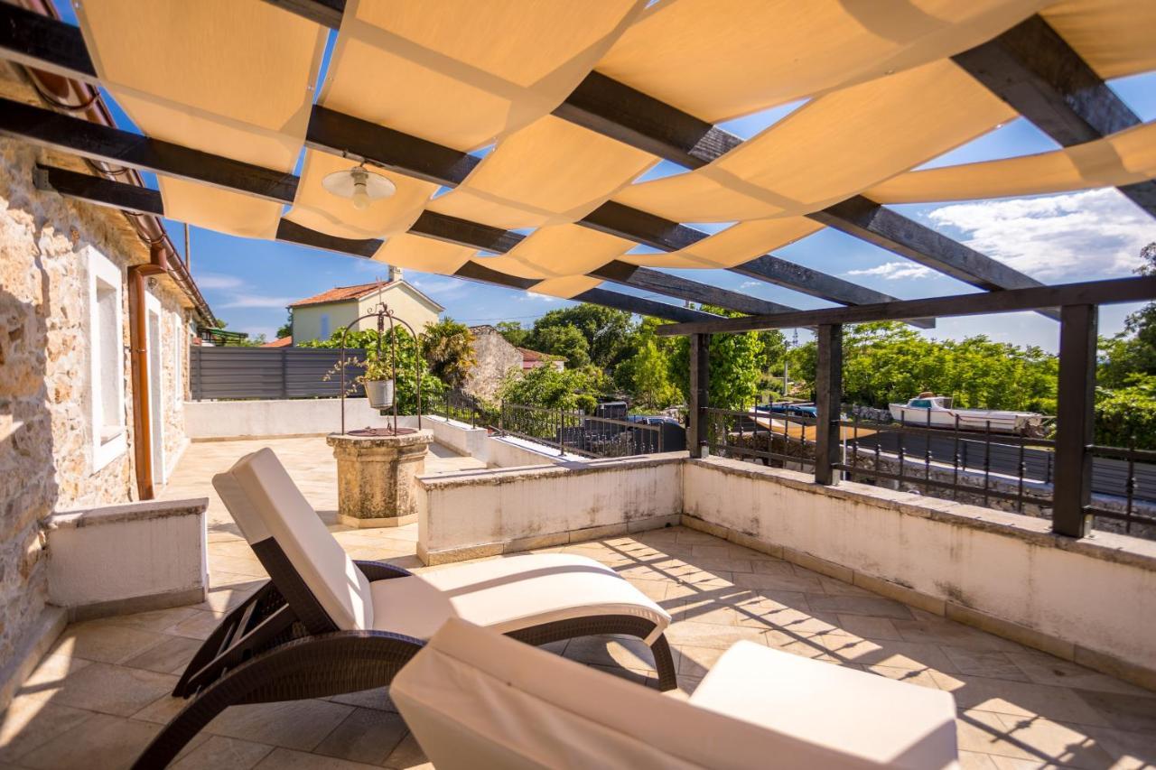 Villa Hrustika - Heated Pool, Jacuzzi & Sauna Gabonjin Exterior photo